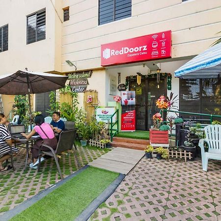 Hotel Reddoorz @ Zapatera Cebu Stadt Exterior foto