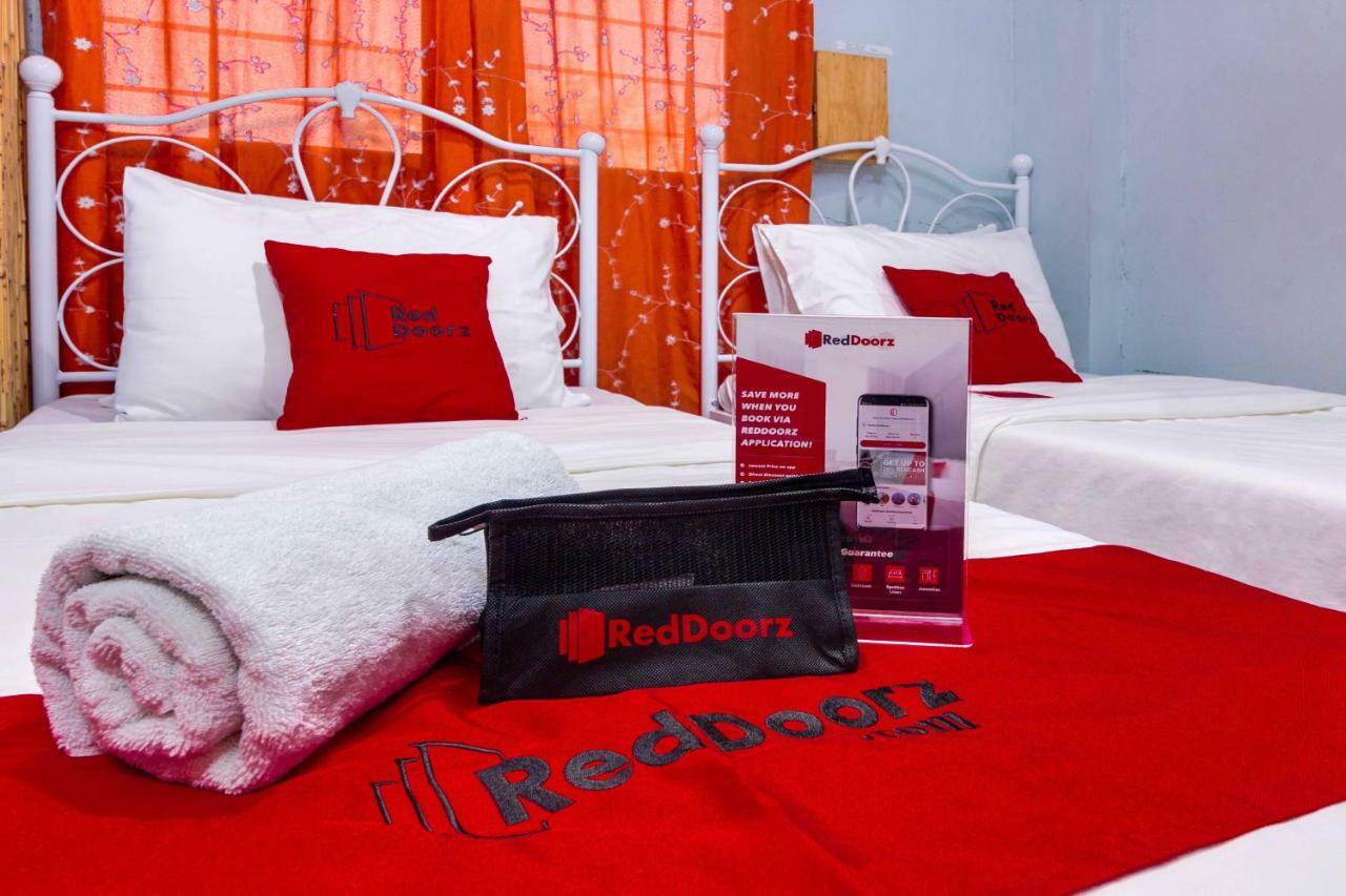 Hotel Reddoorz @ Zapatera Cebu Stadt Exterior foto